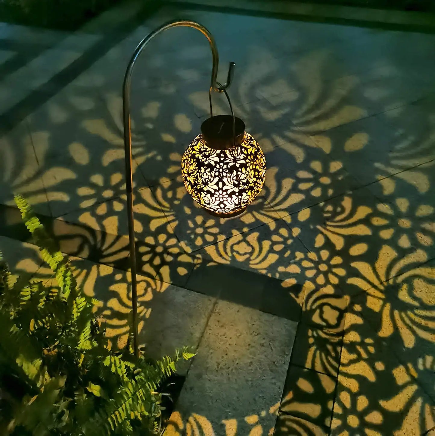 Lanterne Solaire Extérieure à LED – Décoration & Éclairage Automatique | Minseh