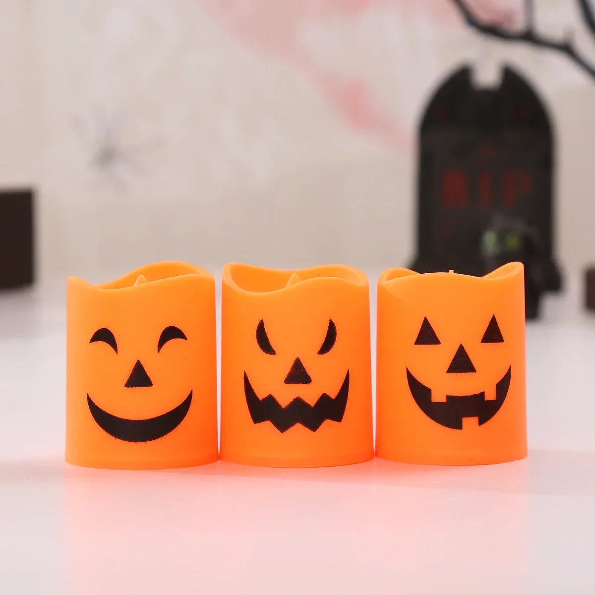 Bougies d’Halloween Minseh – Lot de 6 bougies LED Orange & Jaune à piles