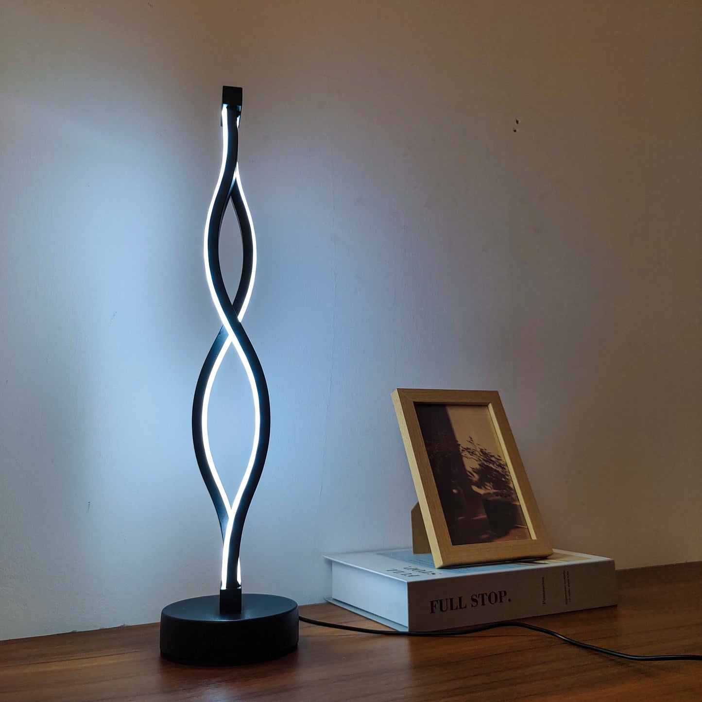 Lampe de Chevet LED – Élégance Moderne & Lumière Tactile | Minseh